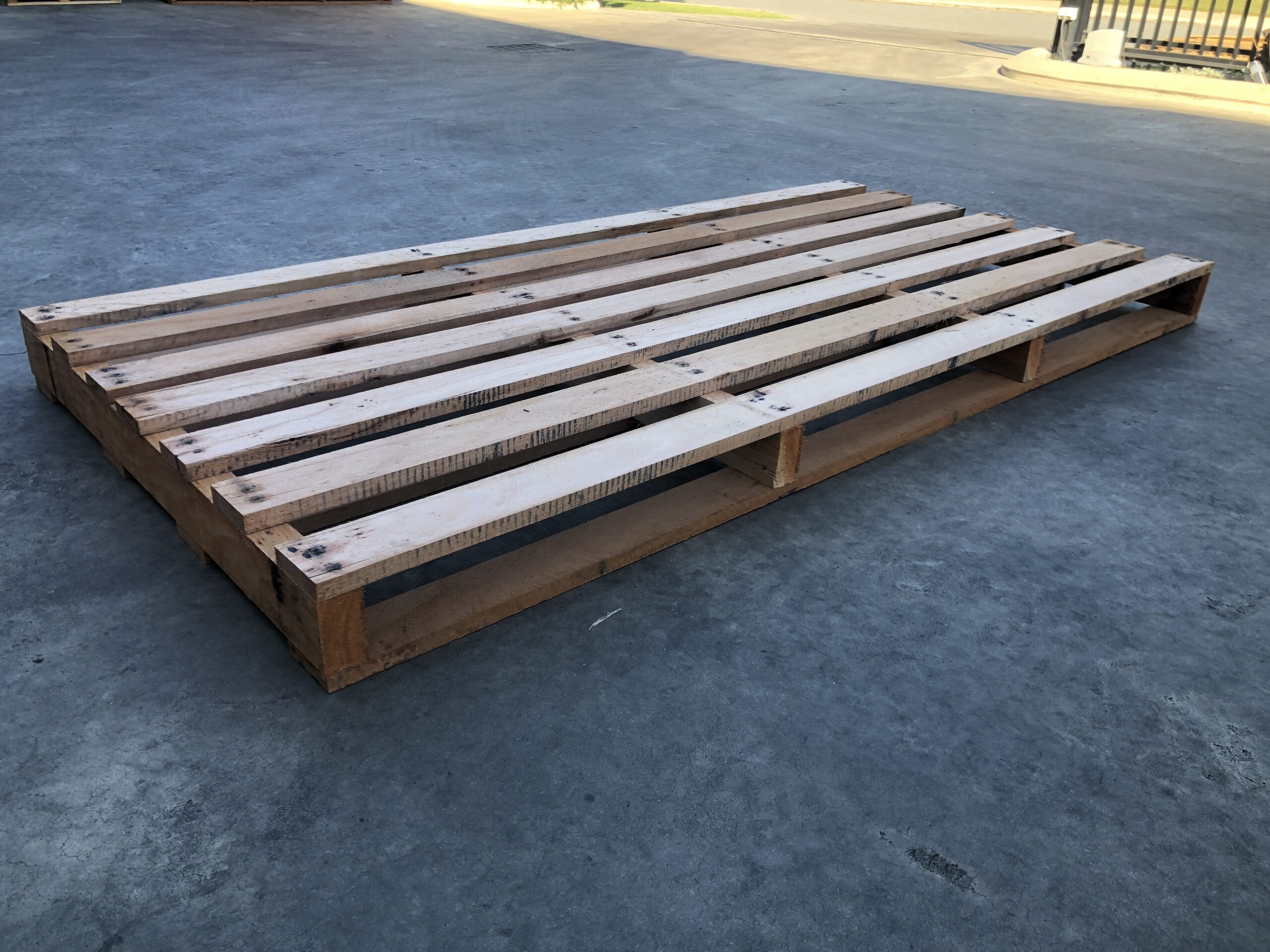 2400 X 1165 DOUBLE PALLET HARDWOOD Pallet West